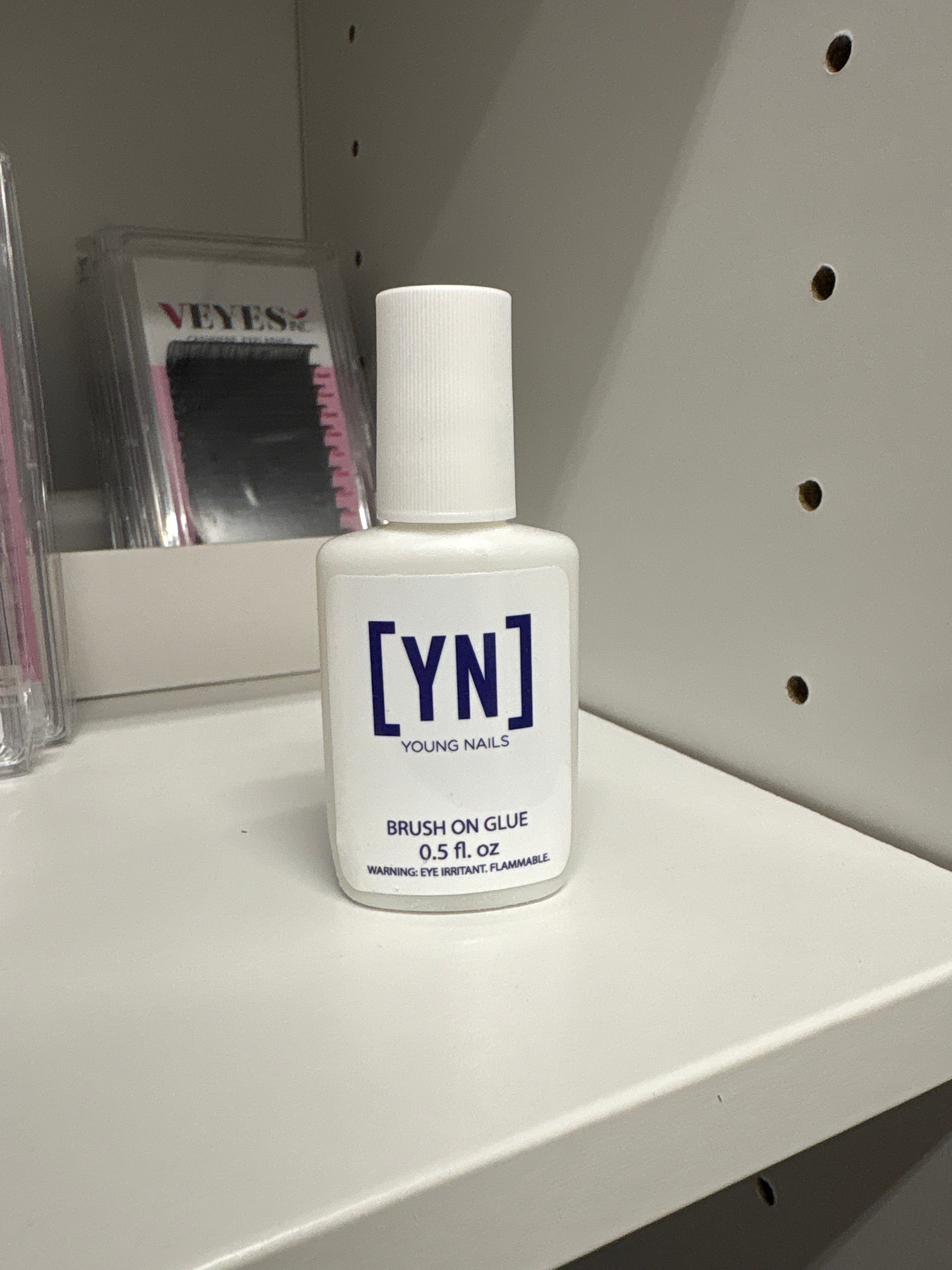 Young Nails Glue